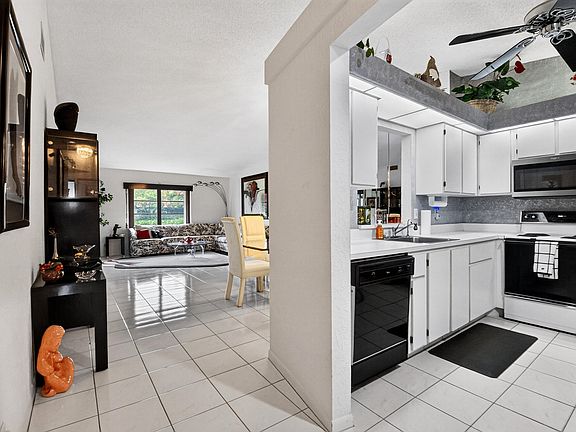 3rd image of 8179 Whispering Palm Drive