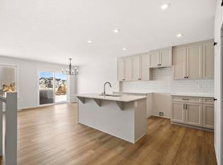 344 172nd Ave NW, Edmonton, AB T5Y 3R1