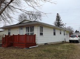 2002 Riviera Dr, Albert Lea, MN 56007