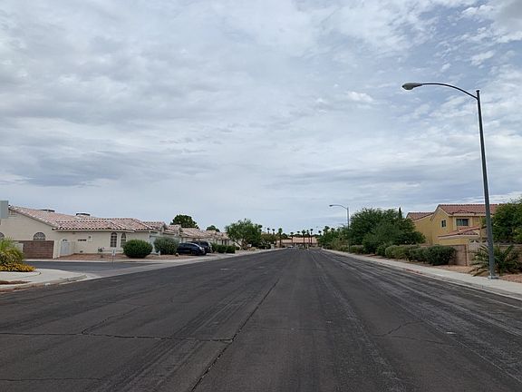 4th image of 9311 Day Star Ave