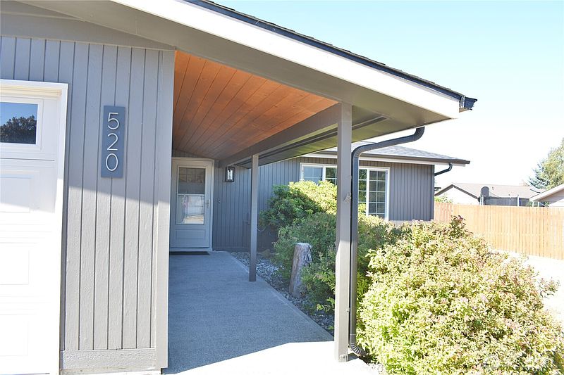 2nd image of 520 SW 4th Avenue SW