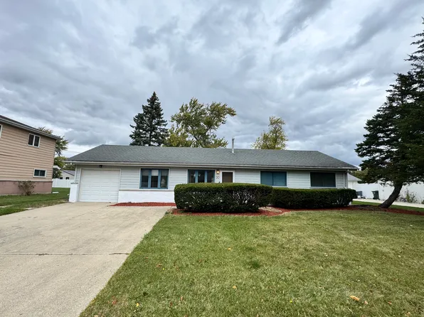 90 W Thacker St, Hoffman Estates, IL 60169