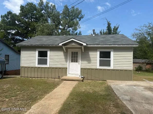 185 Little St, West Point, MS 39773