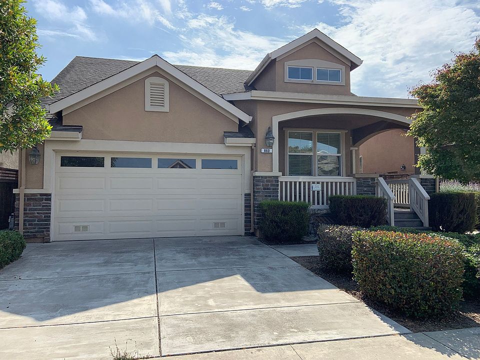 1st image of 860 Almond Dr