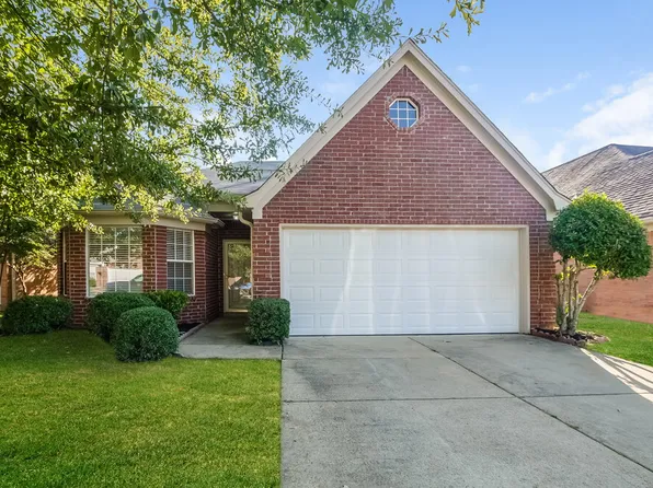 5892 Alexandria Ln, Southaven, MS 38671