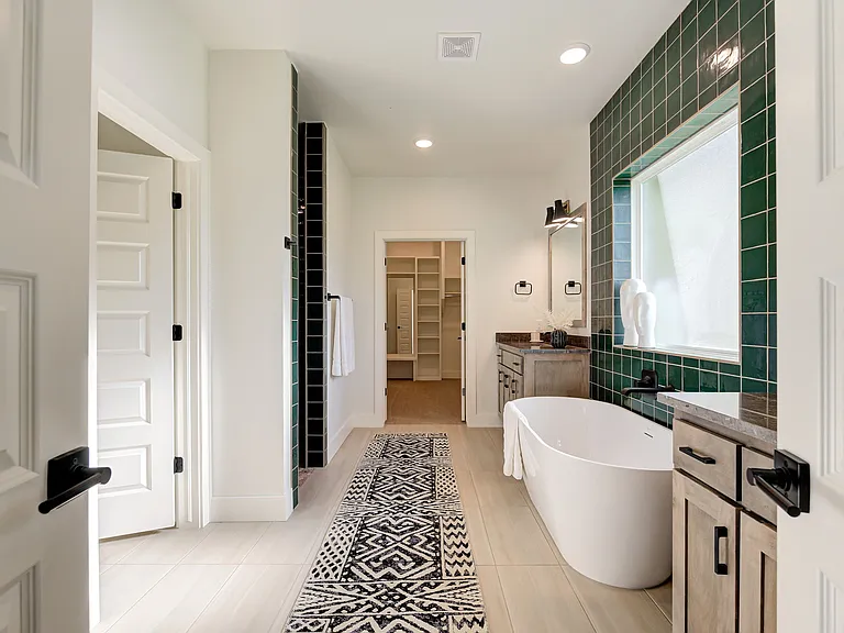2101 Dax Ln — Photo 32