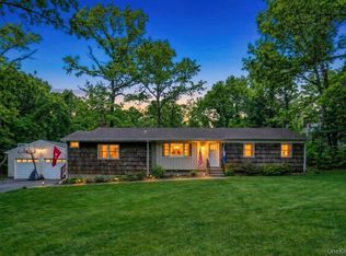 34 Giant Oak Road, Ridge, NY 11961