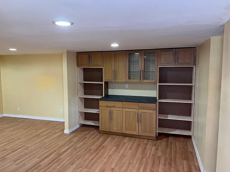 407 W Logan St #1 — Photo 10