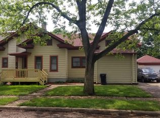 476 Stella St, Elgin, IL 60120