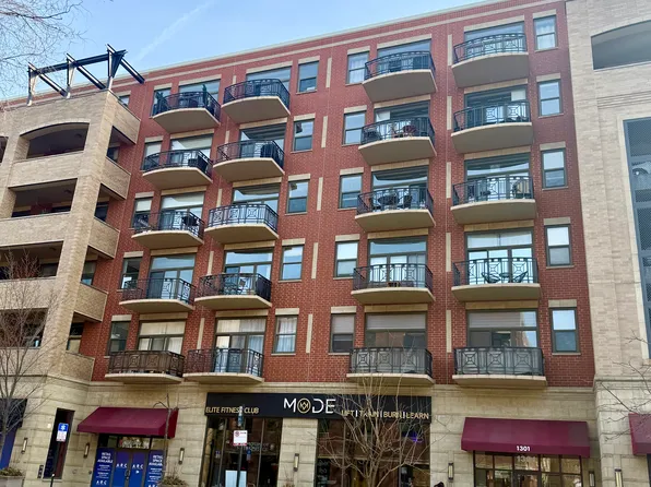 1301 W Madison St APT 503, Chicago, IL 60607