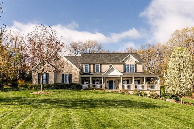 1st image of 213 Lakevue Dr