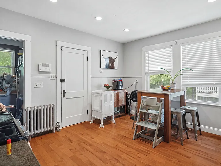 126 Richmond St #2 — Photo 6