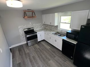 12 Dennis Dr, Saint Charles, MO 63303
