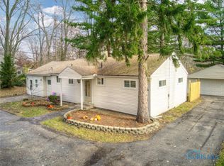 1055 Raymil Rd, Holland, OH 43528