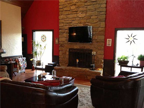 4th image of 887 W Oakwood Dr