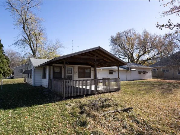 1605 S 13th St, Saint Joseph, MO 64503