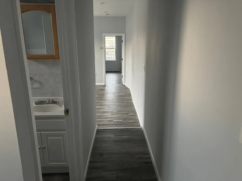 3219 John F Kennedy Blvd #4