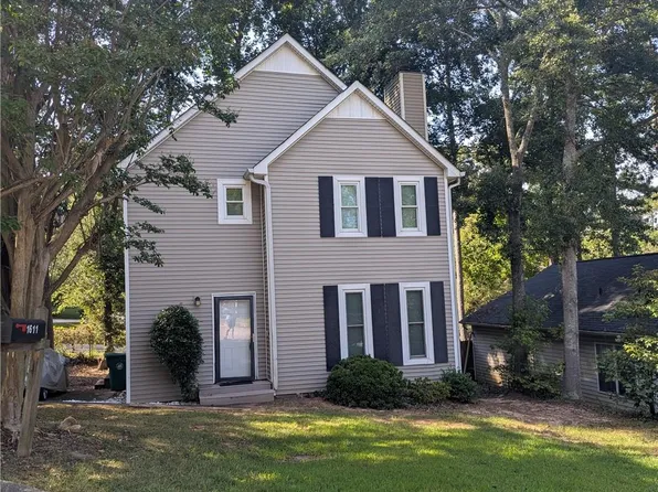 1611 Creek Pond Cv, Decatur, GA 30032