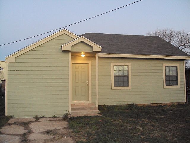 1st image of 1109 N Beverly Dr