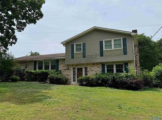 11406 Crestfield Dr SE, Huntsville, AL 35803
