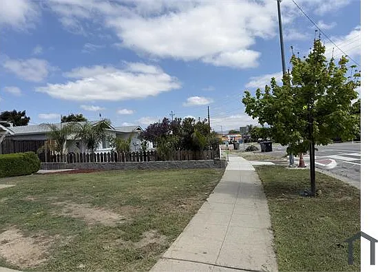 4 bed, 1459 sqft, $4,399 — Photo 3