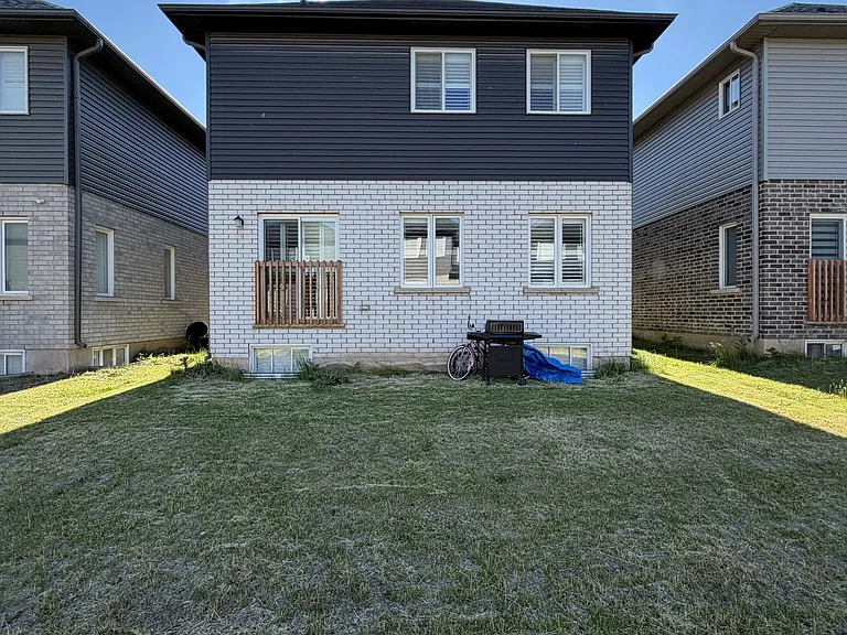 55 Hildred St — Photo 18