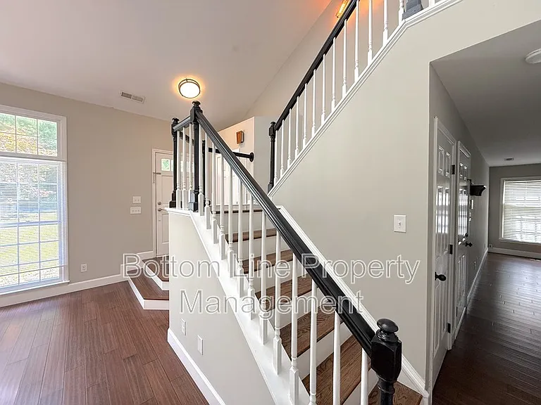 2321 Heathershire Ln — Photo 15