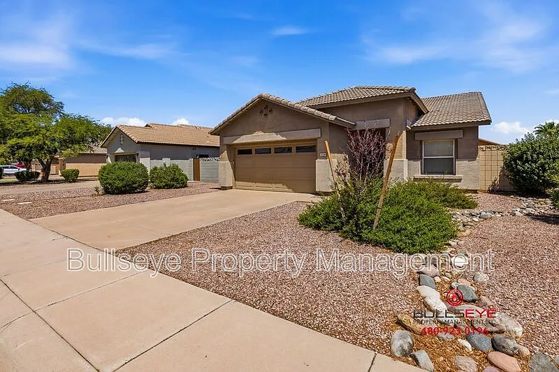 3736 E Woodside Way