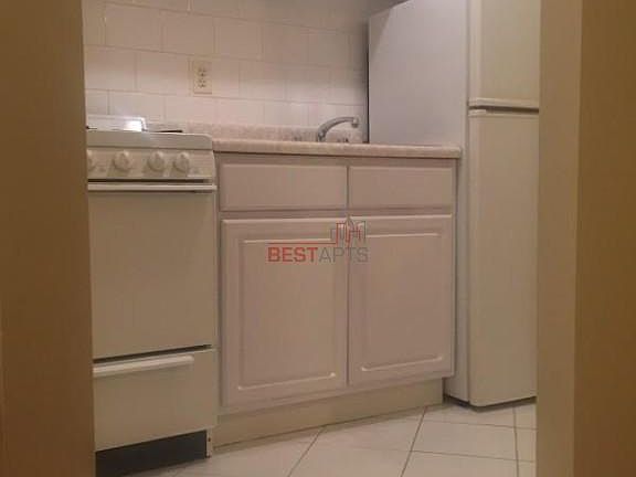 2nd image of 239 E 84th St APT 6B