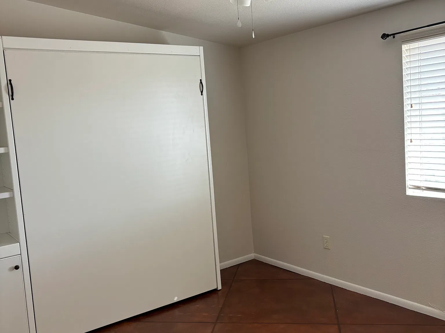 3 bed, 1305 sqft, $1,750 — Photo 4