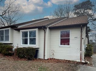 105 W Winged Foot Ct #107, Tuckerton, NJ 08087