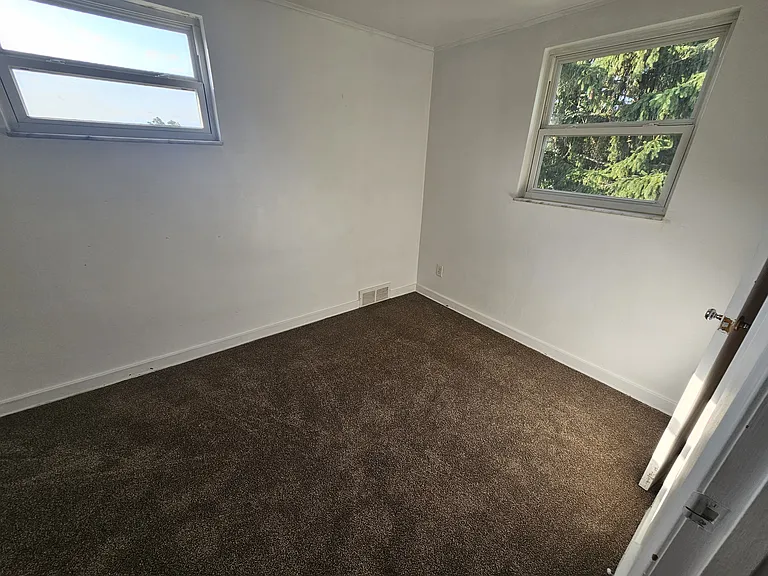 4111 Stanley St — Photo 12