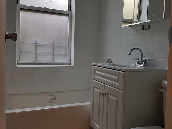 3rd image of 3578 Dekalb Ave APT 3B