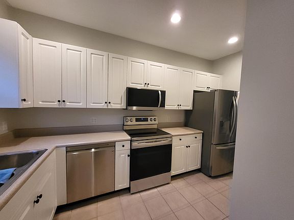 4th image of 351 Moss Creek Ln