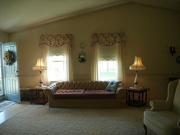 2nd image of 6849 Farmingdale Ln