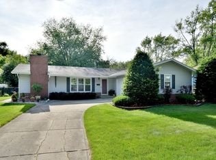 6918 Fairmount Ave, Downers Grove, IL 60516