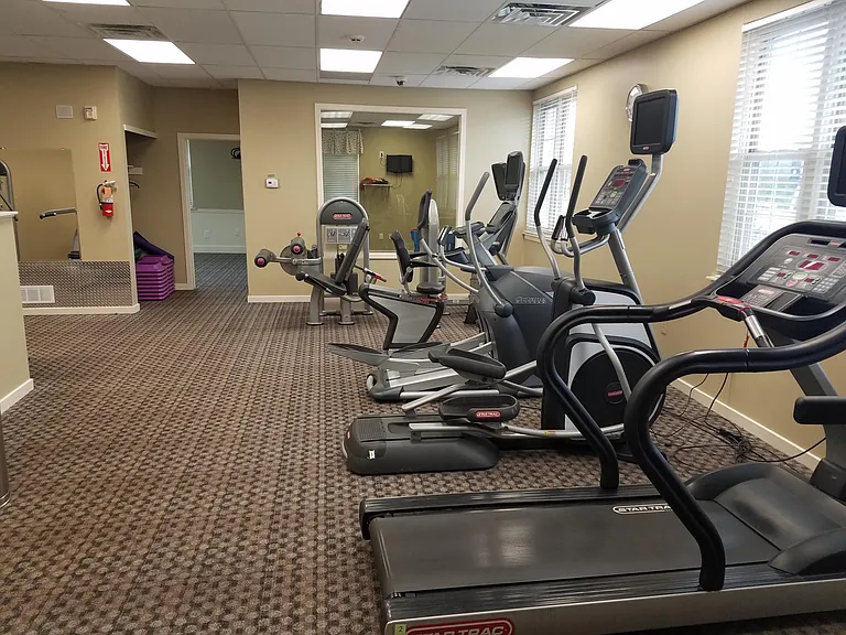 Park Crossing — Photo 10