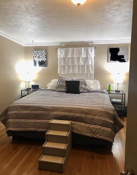 Upstairs Main Bedroom