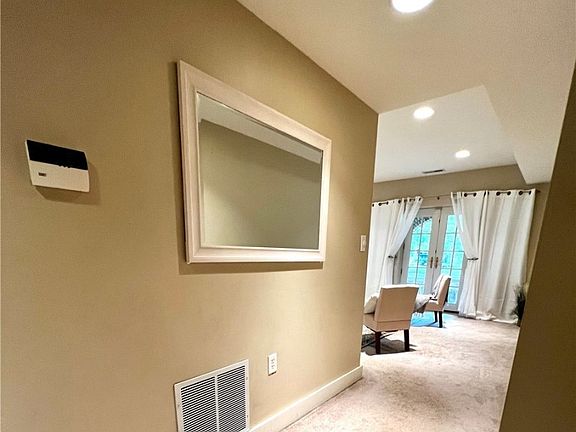 3rd image of 655 Superior Ave APT 104