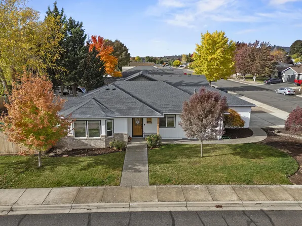 441 Candis Dr, Eagle Pt, OR 97524