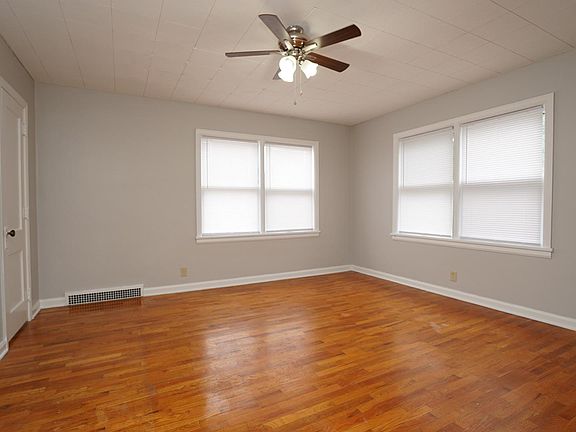 2nd image of 10 N 4th St #3