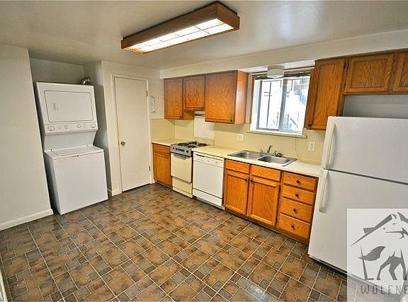 4th image of 1545 S Green St APT 2