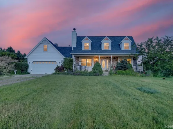 431 Rowley Dr, Attica, MI 48412