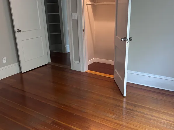 38 S Angell St #1, Providence, RI 02906