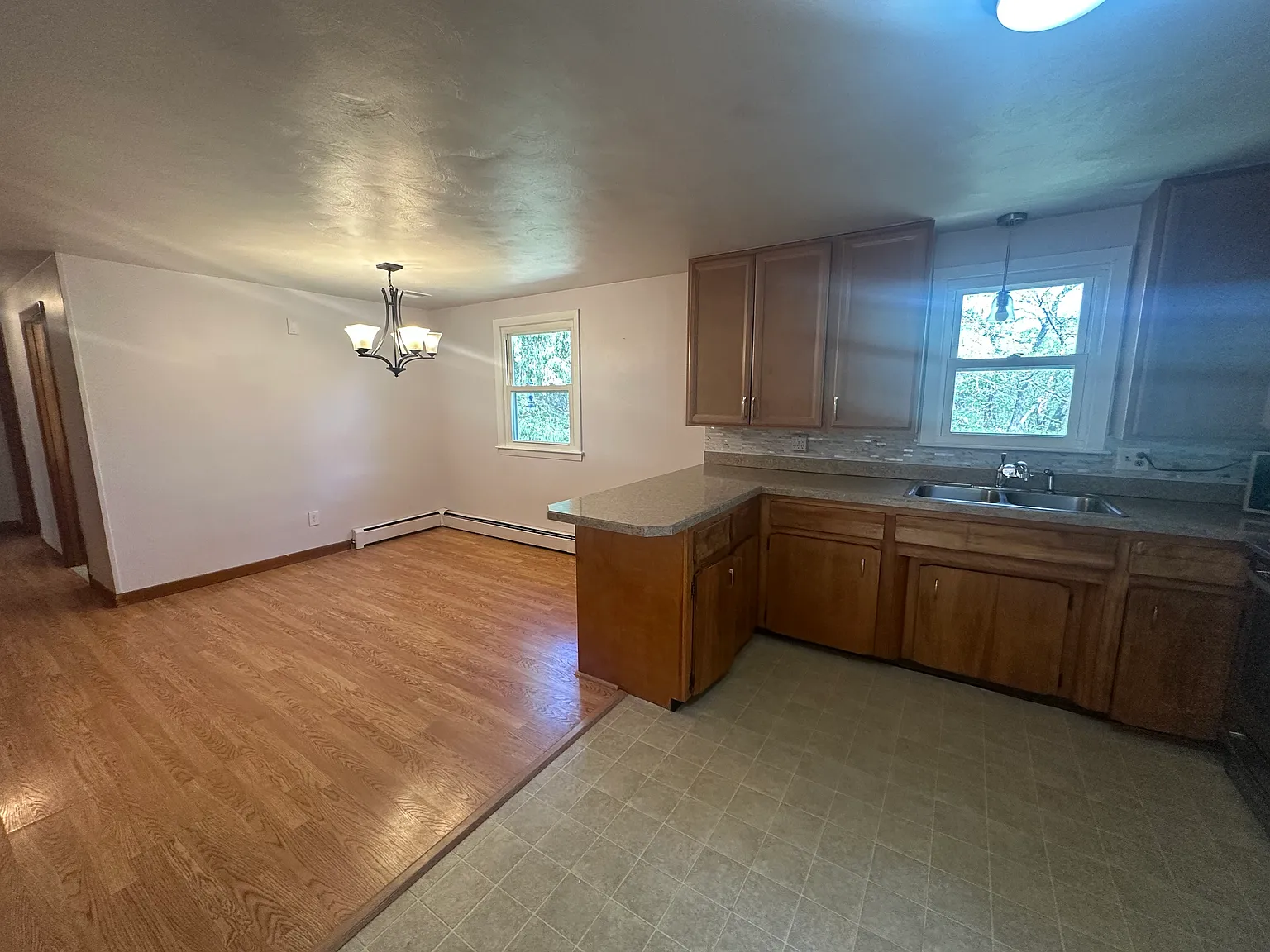 3 bed, 1092 sqft, $2,450 — Photo 4