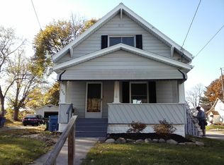 594 Lloyd St, Barberton, OH 44203