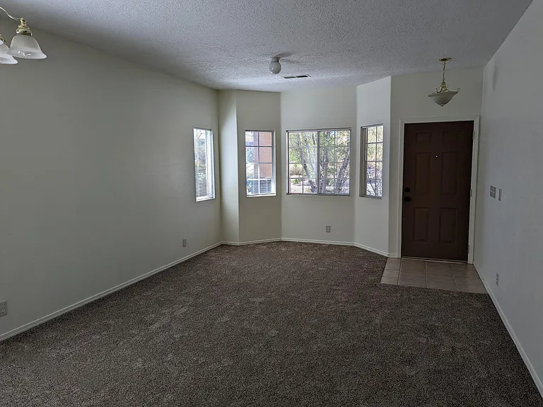 1008 Kiska St NW — Photo 2
