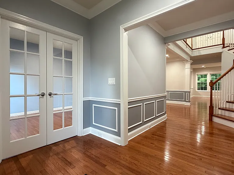 281 Sterling Dr — Photo 3