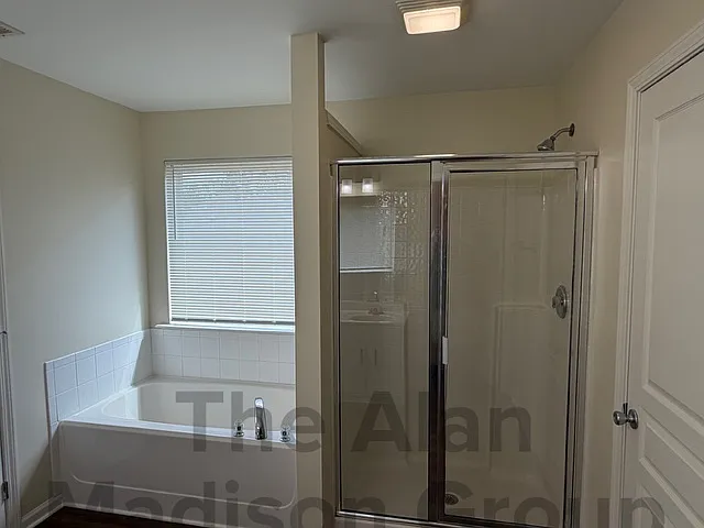 151 Hidden Lake Cir — Photo 9