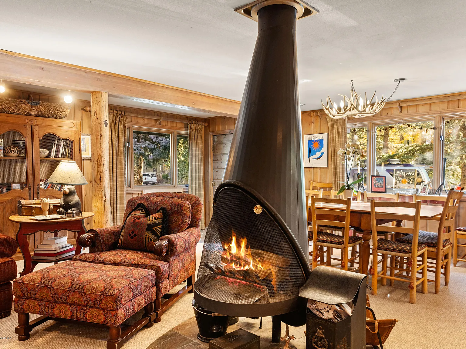 7 bed, 7.5 bath, 5398 sqft, $75,000 — Photo 4